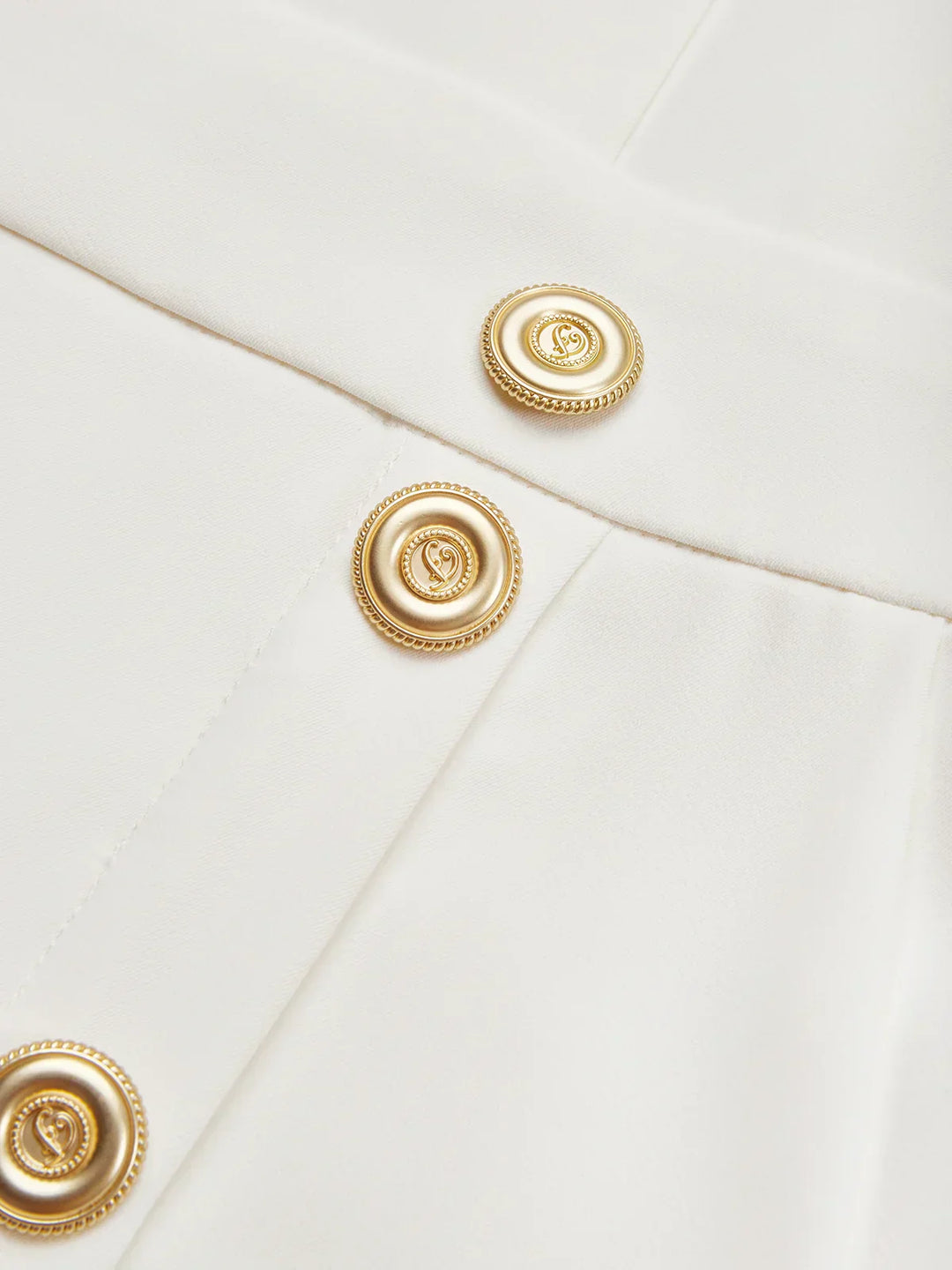 Malene | Einfarbiges Midikleid mit Knopfschlitz und rundem Ausschnitt