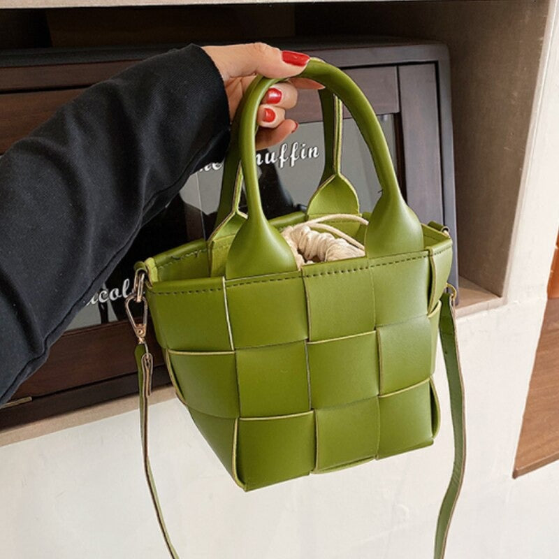 Nele |  Geflochtene Mini-Handtasche Cora