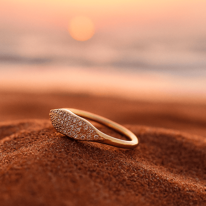 Katharina | Goldring mit Zirkonia-Muster