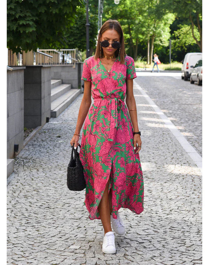 Julia | Elegantes Kleid mit V-Ausschnitt und figurbetonter Passform