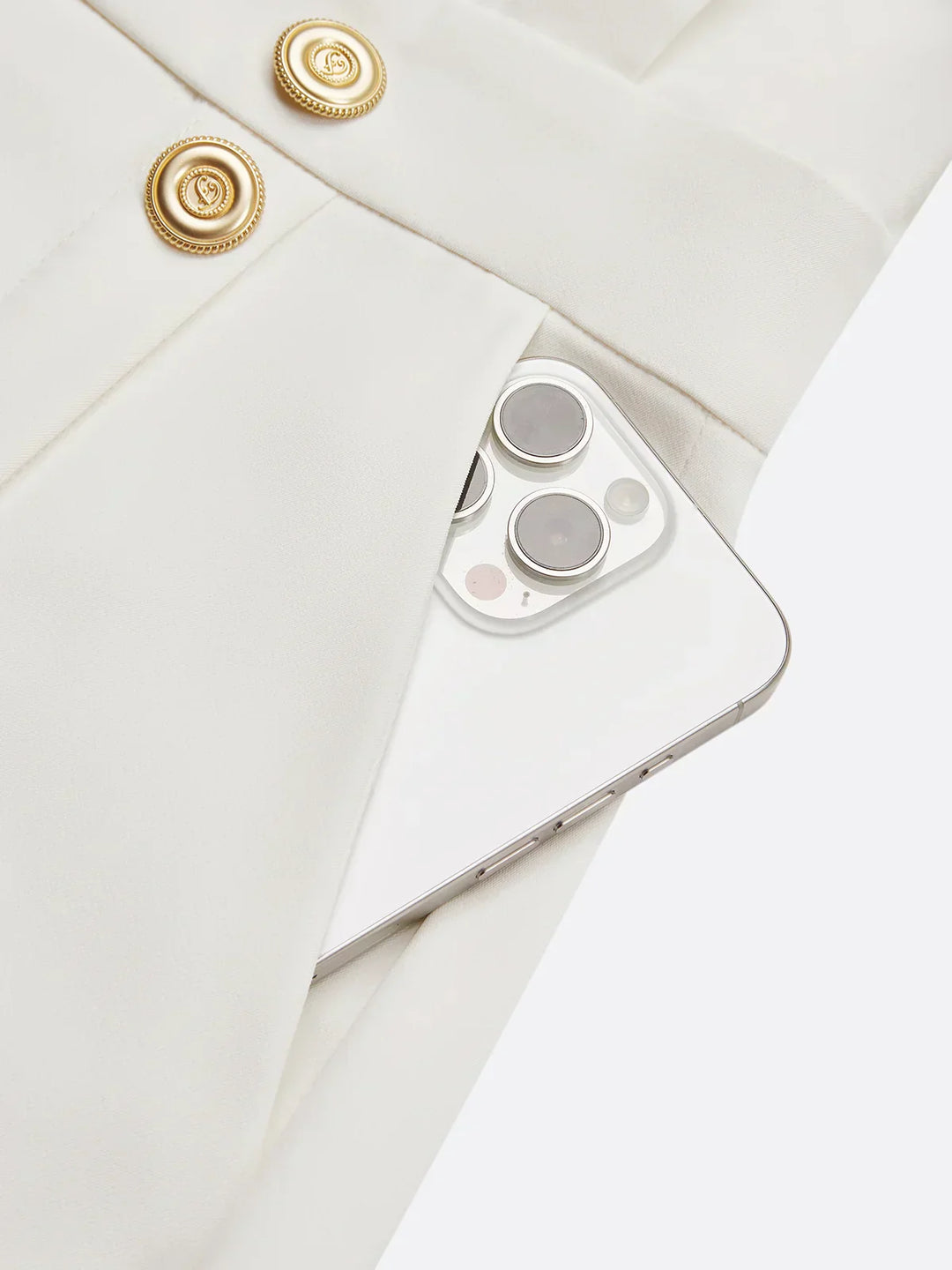 Malene | Einfarbiges Midikleid mit Knopfschlitz und rundem Ausschnitt