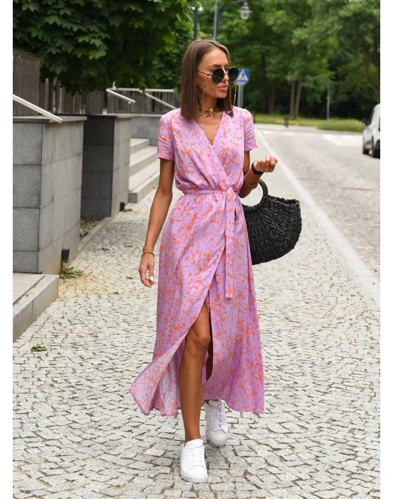 Julia | Elegantes Kleid mit V-Ausschnitt und figurbetonter Passform
