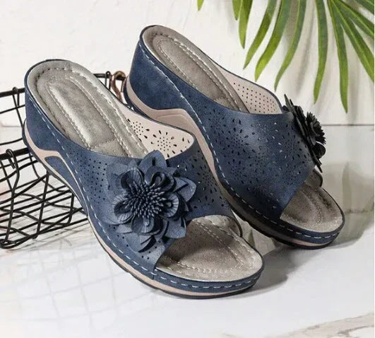 Kerstin | Orthopädische Sandalen aus weichem Leder mit Fußgewölbestütze