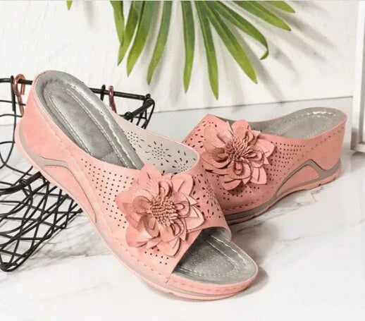 Kerstin | Orthopädische Sandalen aus weichem Leder mit Fußgewölbestütze