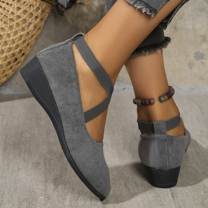 Chiara | Bequeme, leichte, rutschfeste, atmungsaktive flache orthopädische Schuhe für Frauen